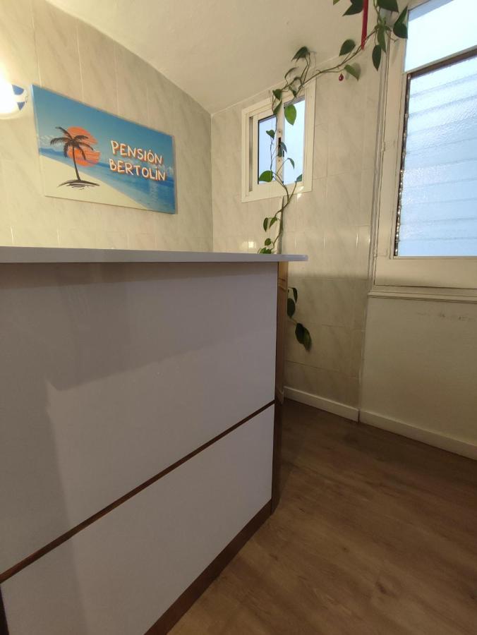 Pension Bertolin Barcelona Exterior foto