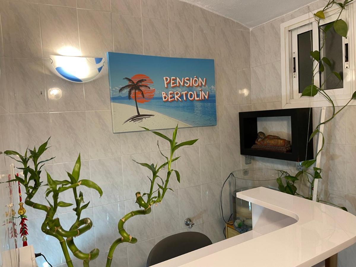 Pension Bertolin Barcelona Exterior foto